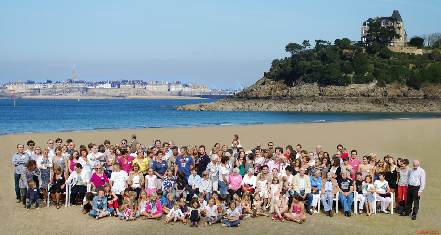 Cousinade Joly sur la plage à Dinard en 2011